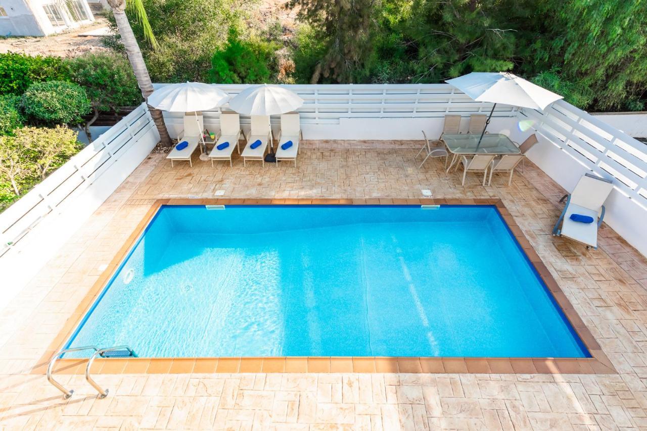 Villa Palm Breeze By Ezoria Villas プロタラス エクステリア 写真