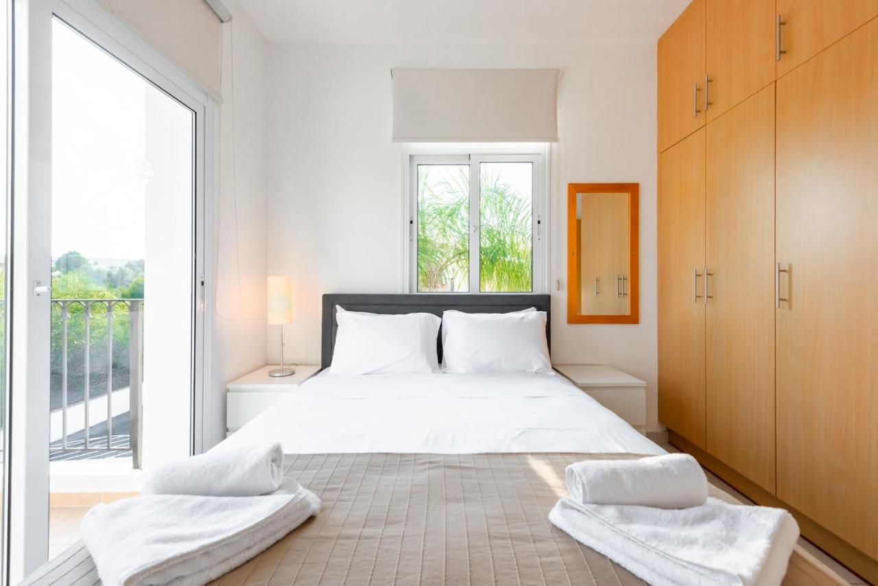 Villa Palm Breeze By Ezoria Villas プロタラス エクステリア 写真
