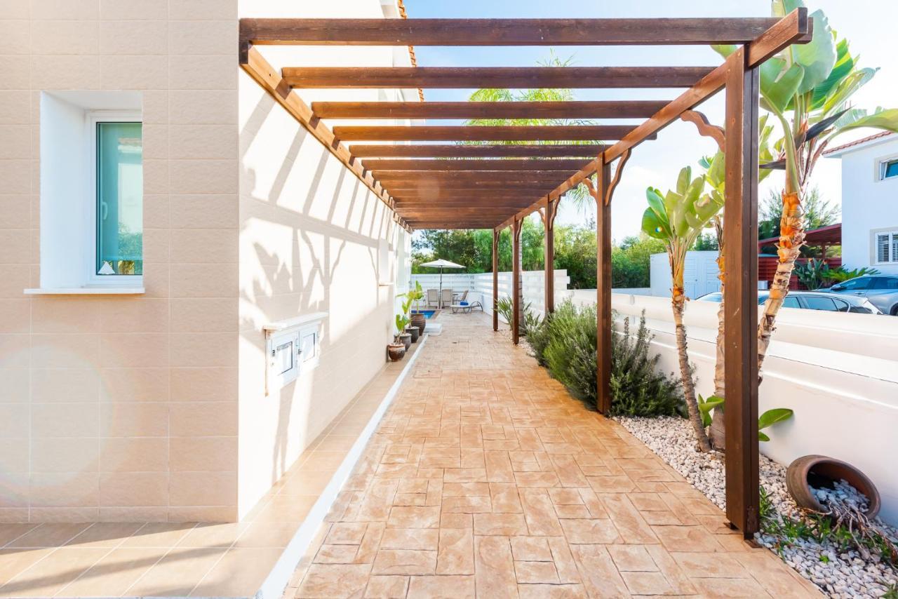 Villa Palm Breeze By Ezoria Villas プロタラス エクステリア 写真